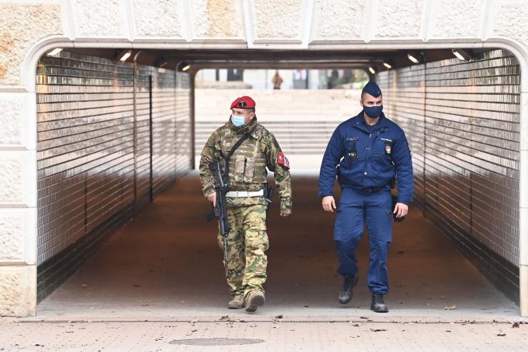 Operatv trzs: a katonk az orszg mkdkpessgnek, az emberek biztonsgnak megrzst szolgljk